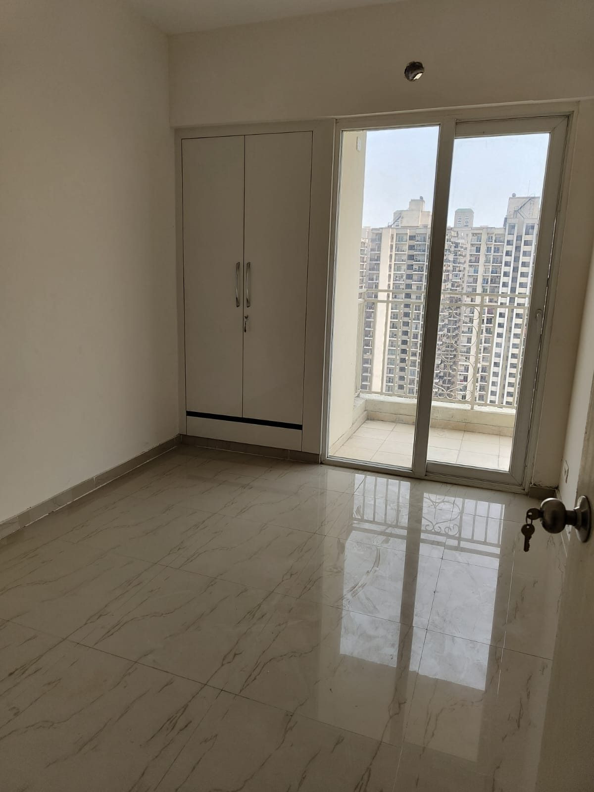 3 BHK Apartment for sale in Greater Noida West Road, Noida