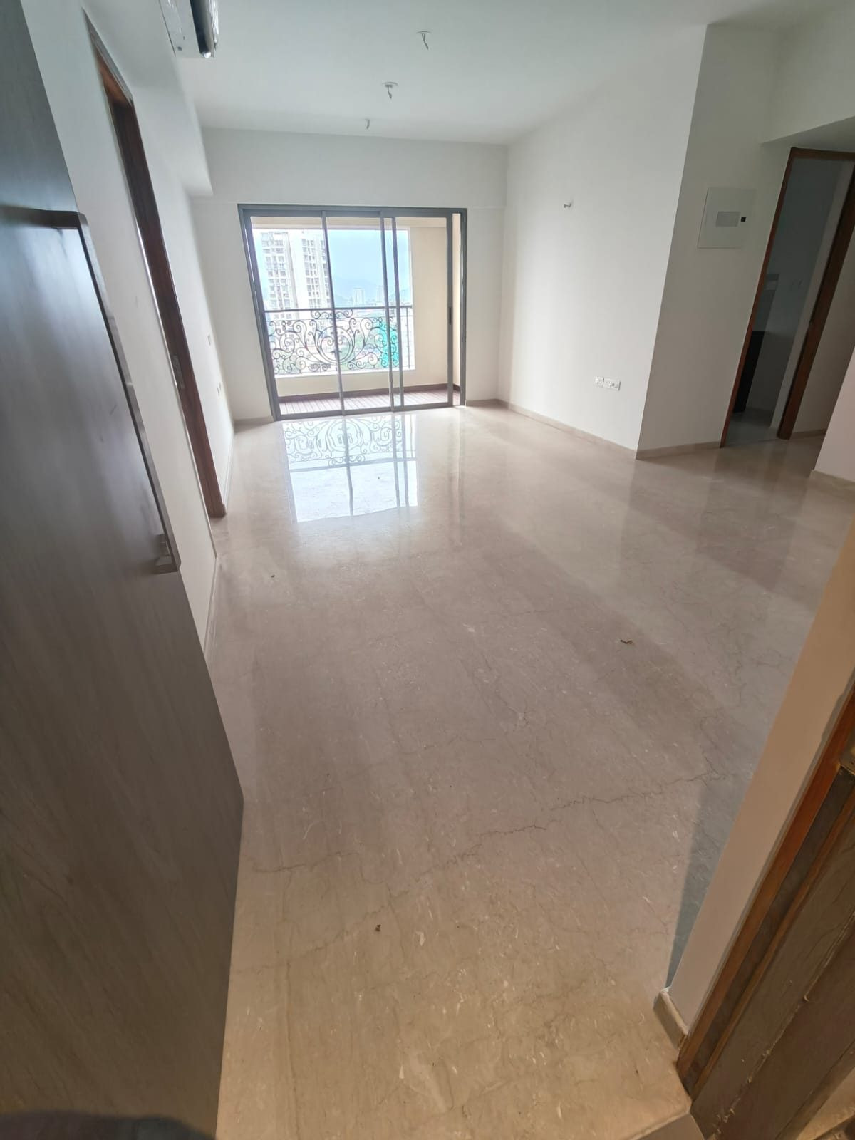 3 BHK Apartment for rent in Hiranandani, Mumbai