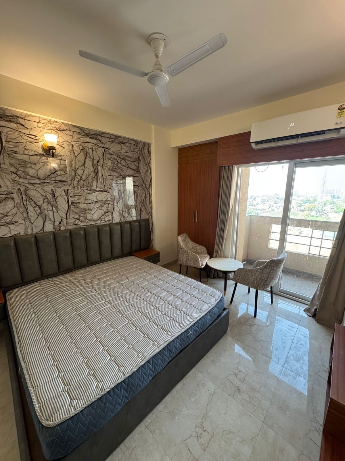 2 BHK Apartment for rent in Vrindavan
