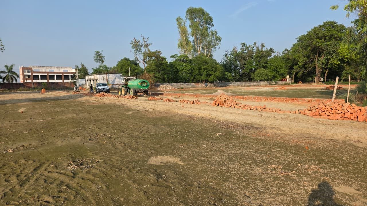 Mixed-use plot for sale in Barabanki