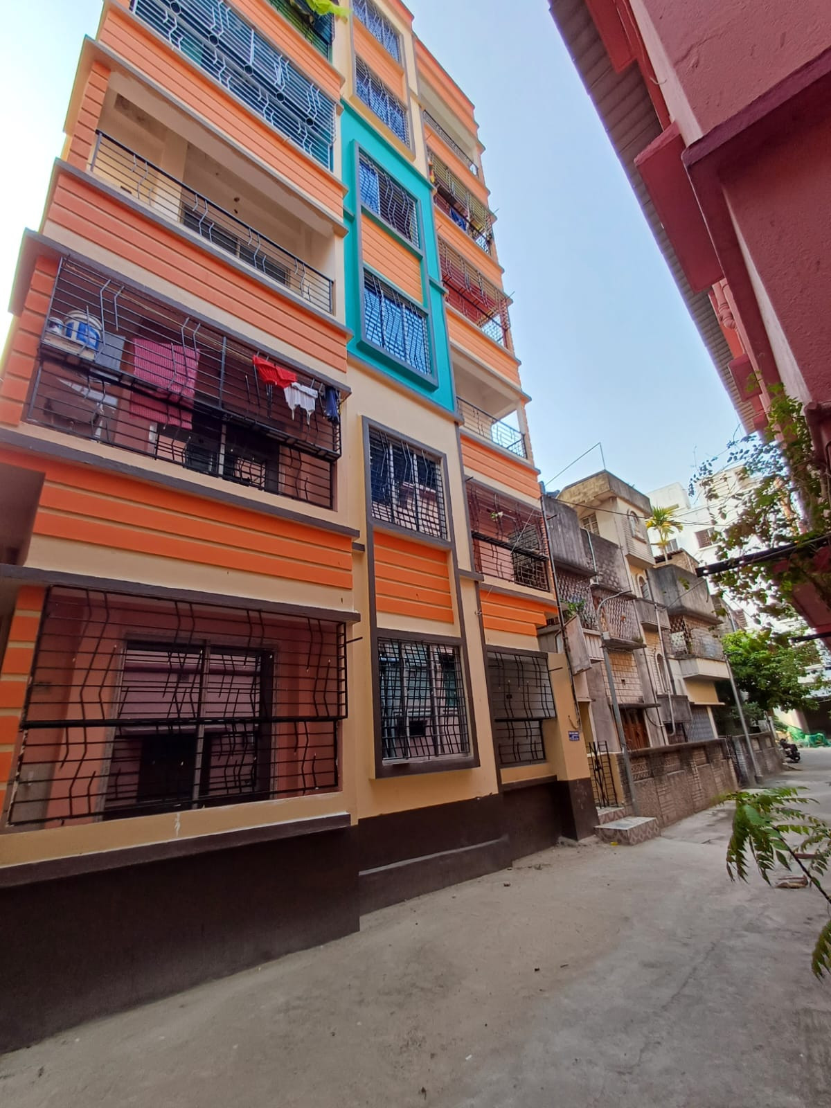 2 BHK Apartment in Dum Dum, Kolkata — hero photo