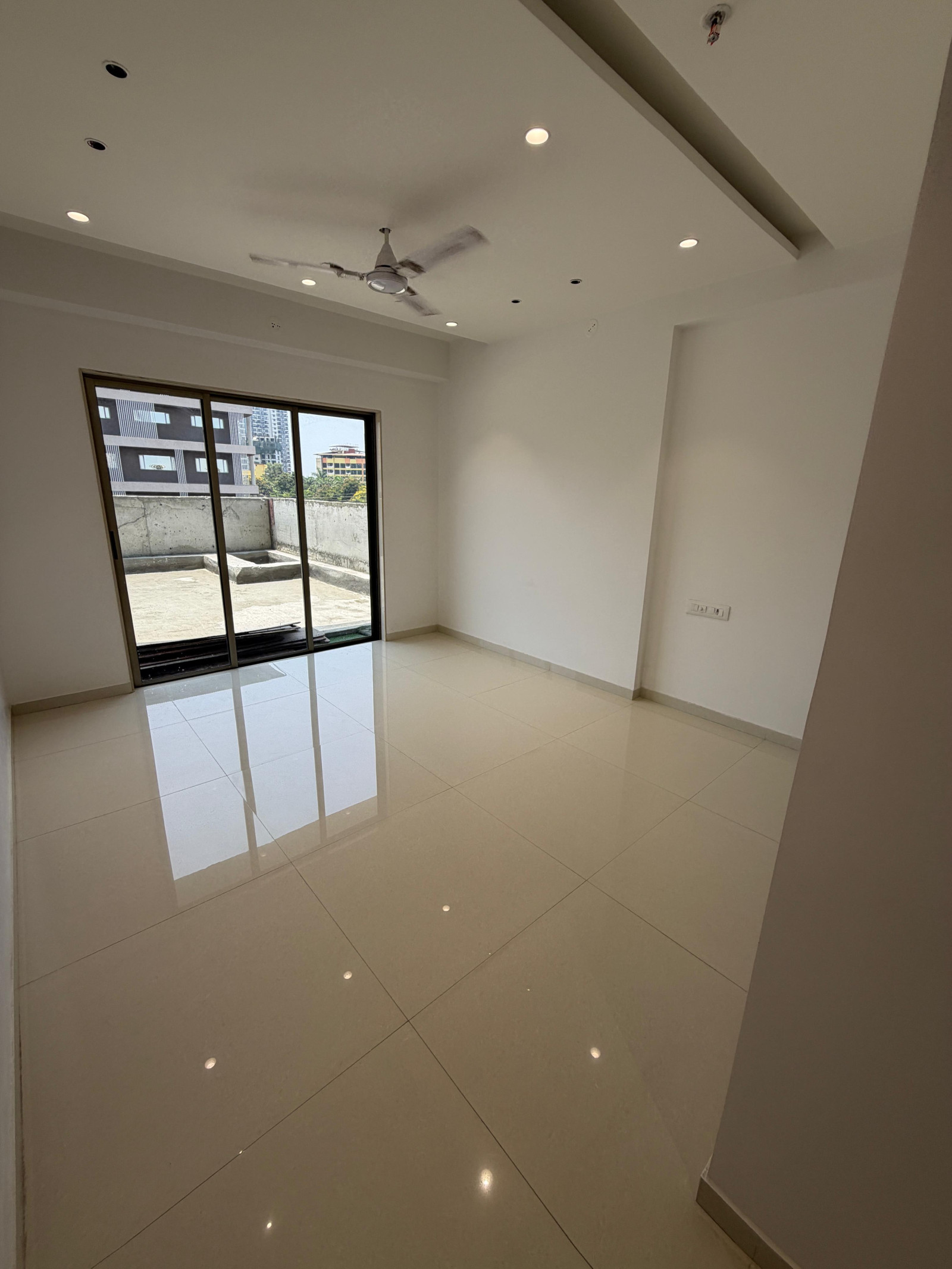 2 BHK Apartment in Virar West, Vasai-Virar — photo 7