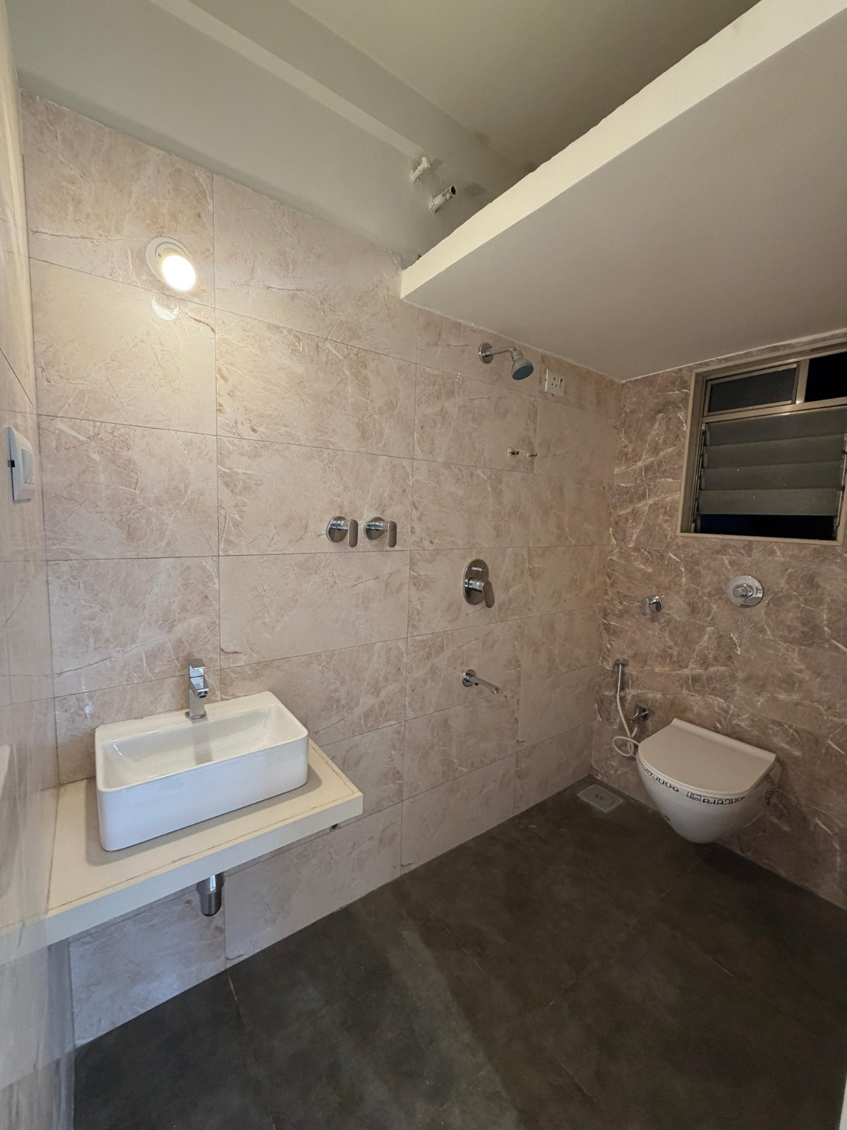 2 BHK Apartment in Virar West, Vasai-Virar — photo 2