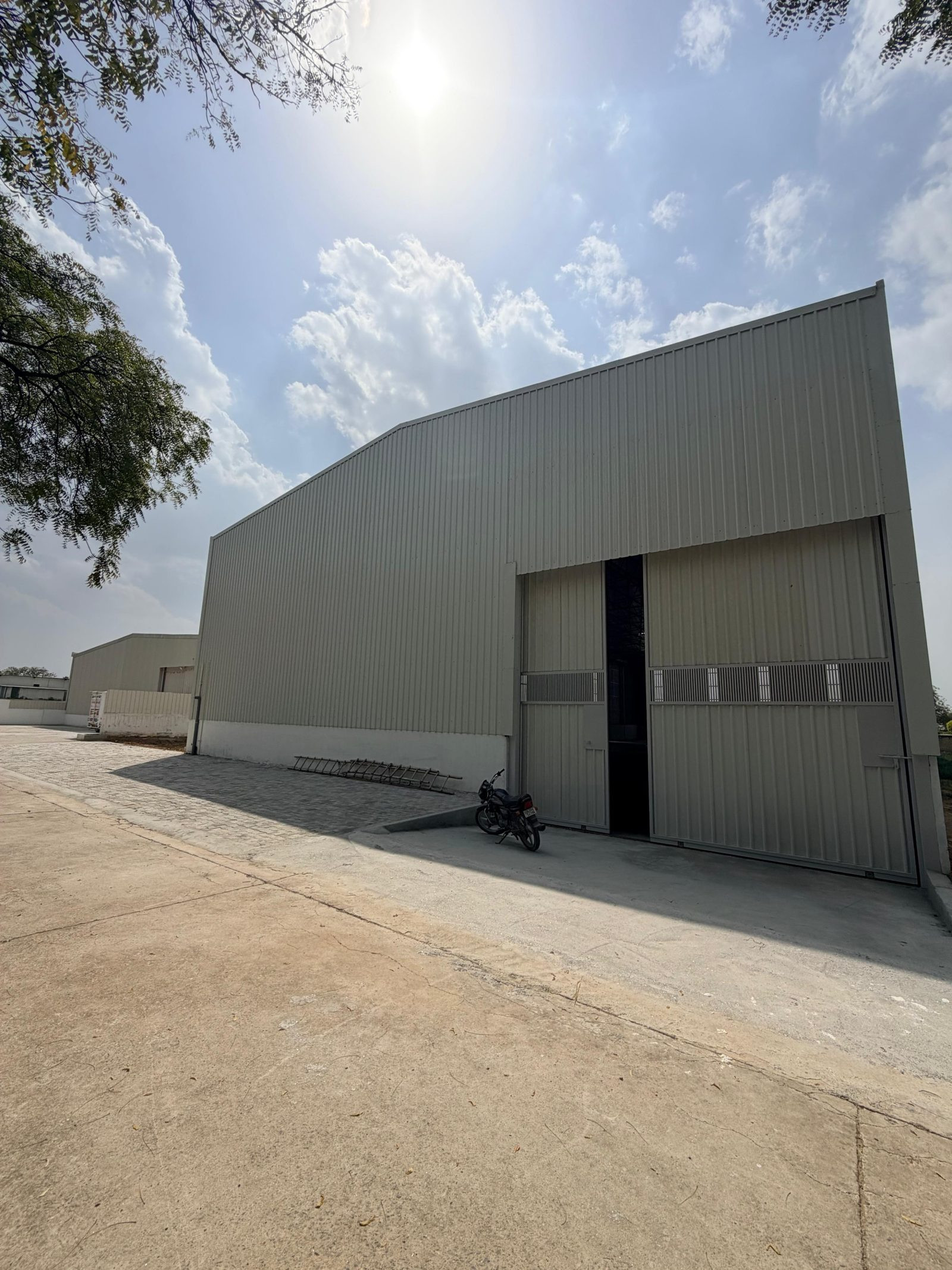 Warehouse in Chhatarpur, Delhi — hero photo