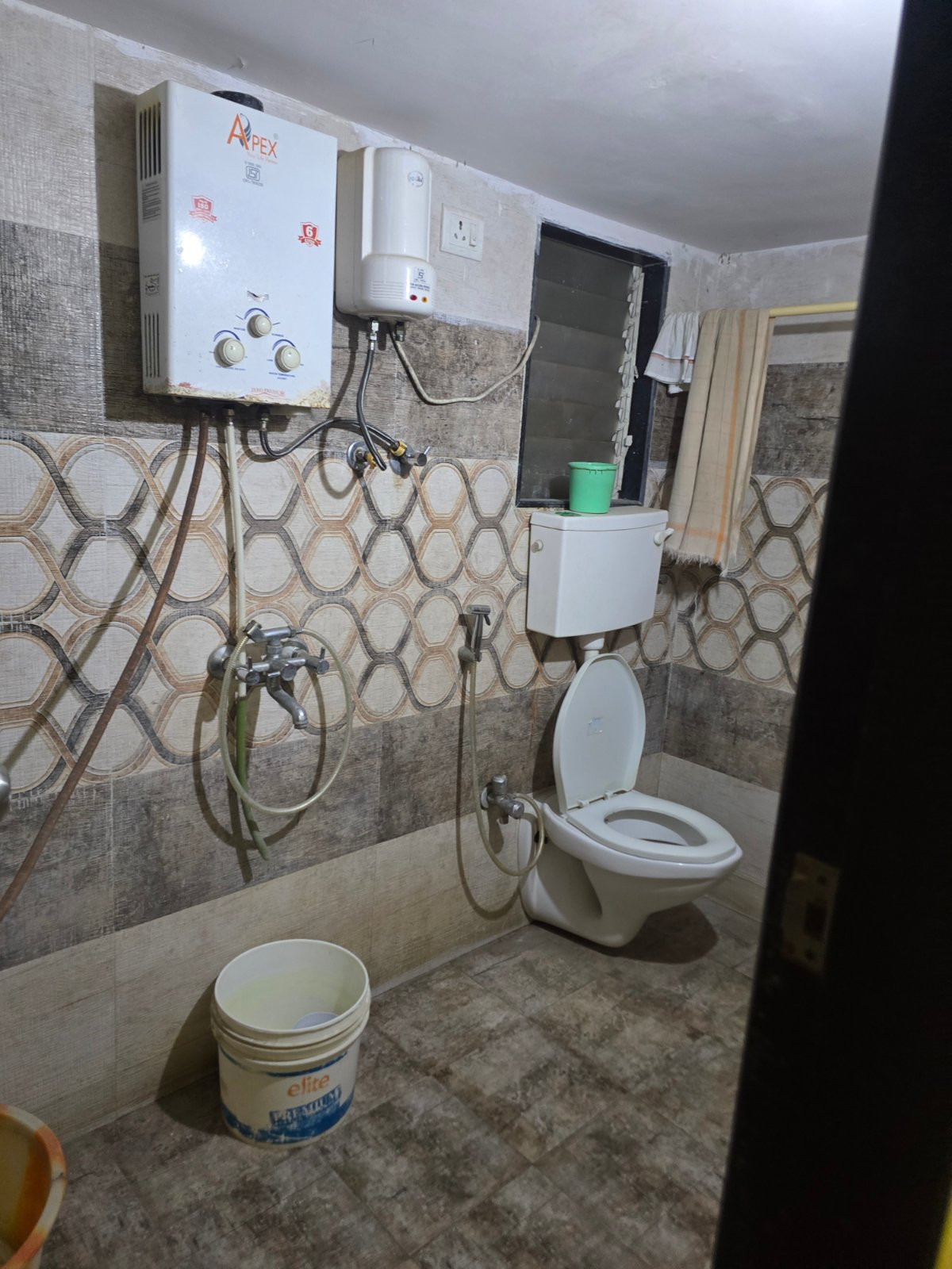 2 BHK Apartment in Virar West, Vasai-Virar — photo 2