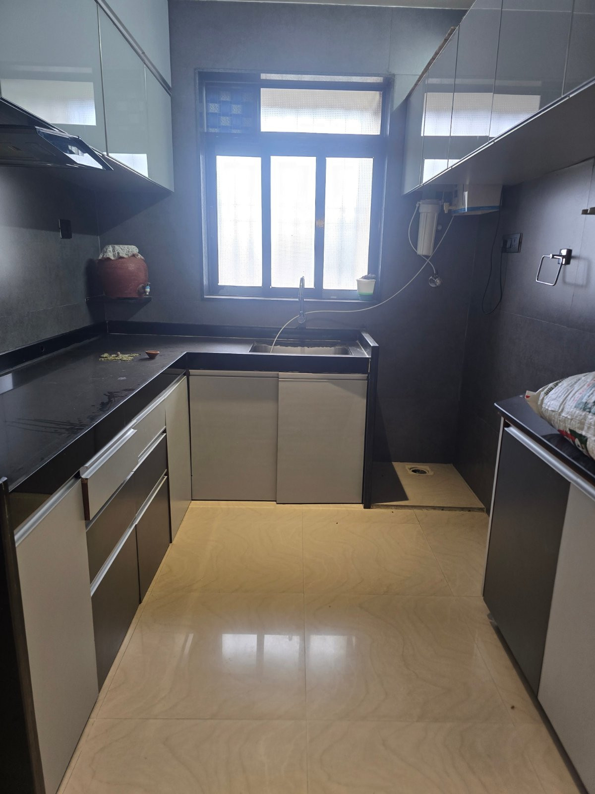 2 BHK Apartment in Virar West, Vasai-Virar — photo 3