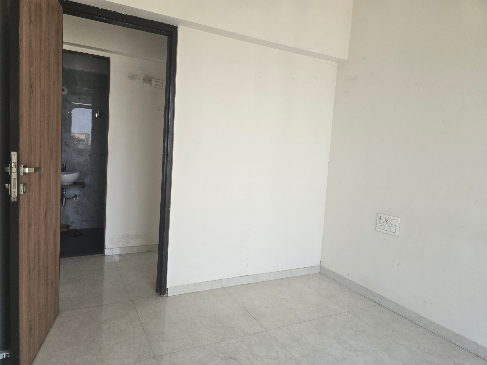 2 BHK Apartment in Virar West, Palghar — photo 2