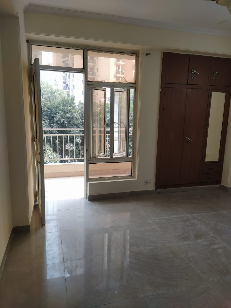 2 BHK Apartment for rent in Sector 137, Noida
