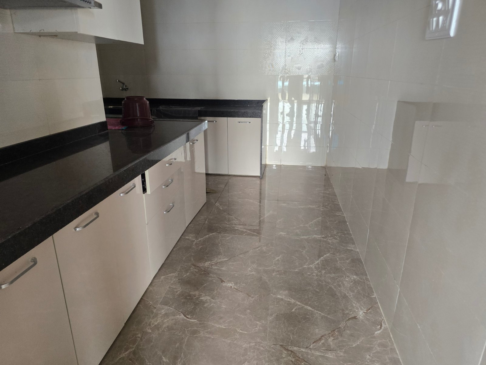 Apartment in Virar West, Vasai-Virar — photo 7
