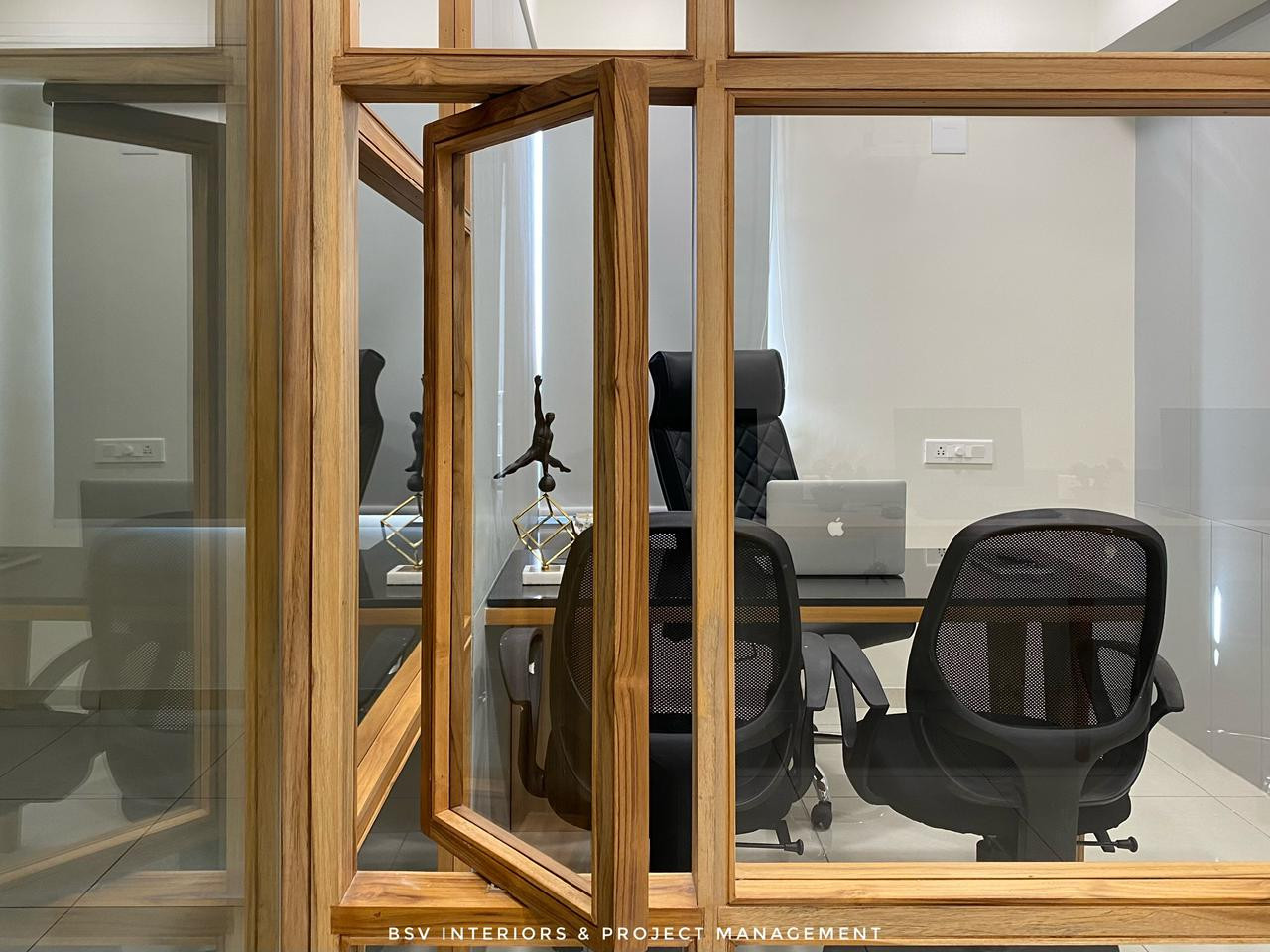 Office in Ambawadi, Ahmedabad — photo 10