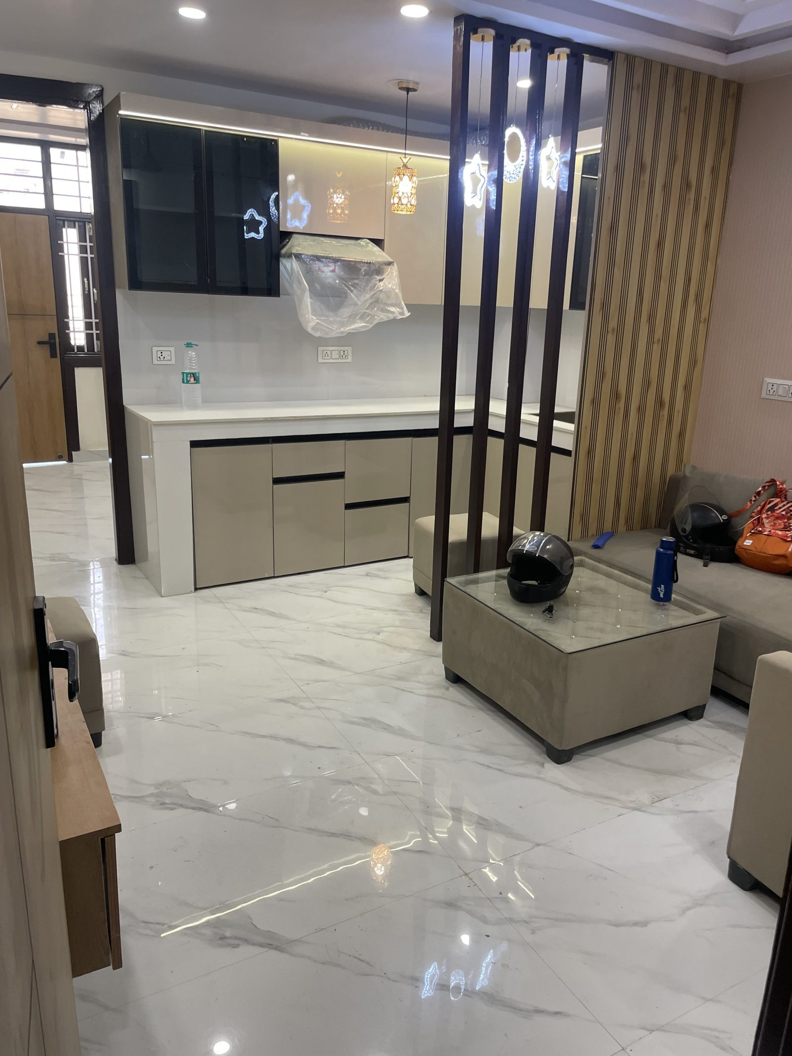 Independent House in New Delhi — hero photo
