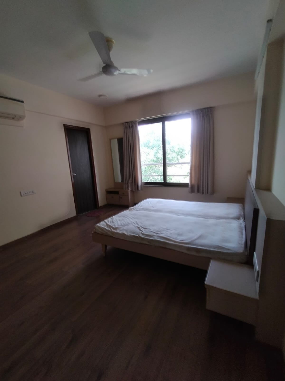 4 BHK Apartment in Ambawadi, Ahmedabad — photo 5