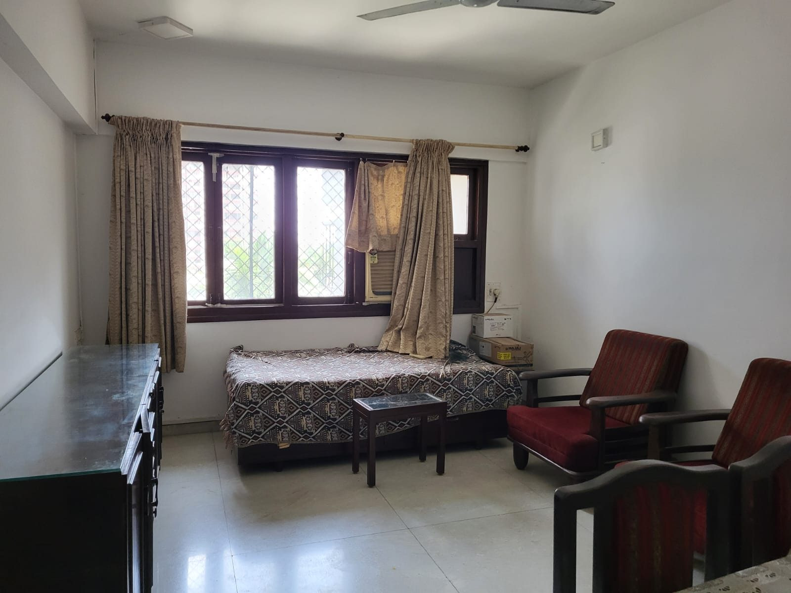 2 BHK Apartment for sale in Lokhandwala, Mumbai