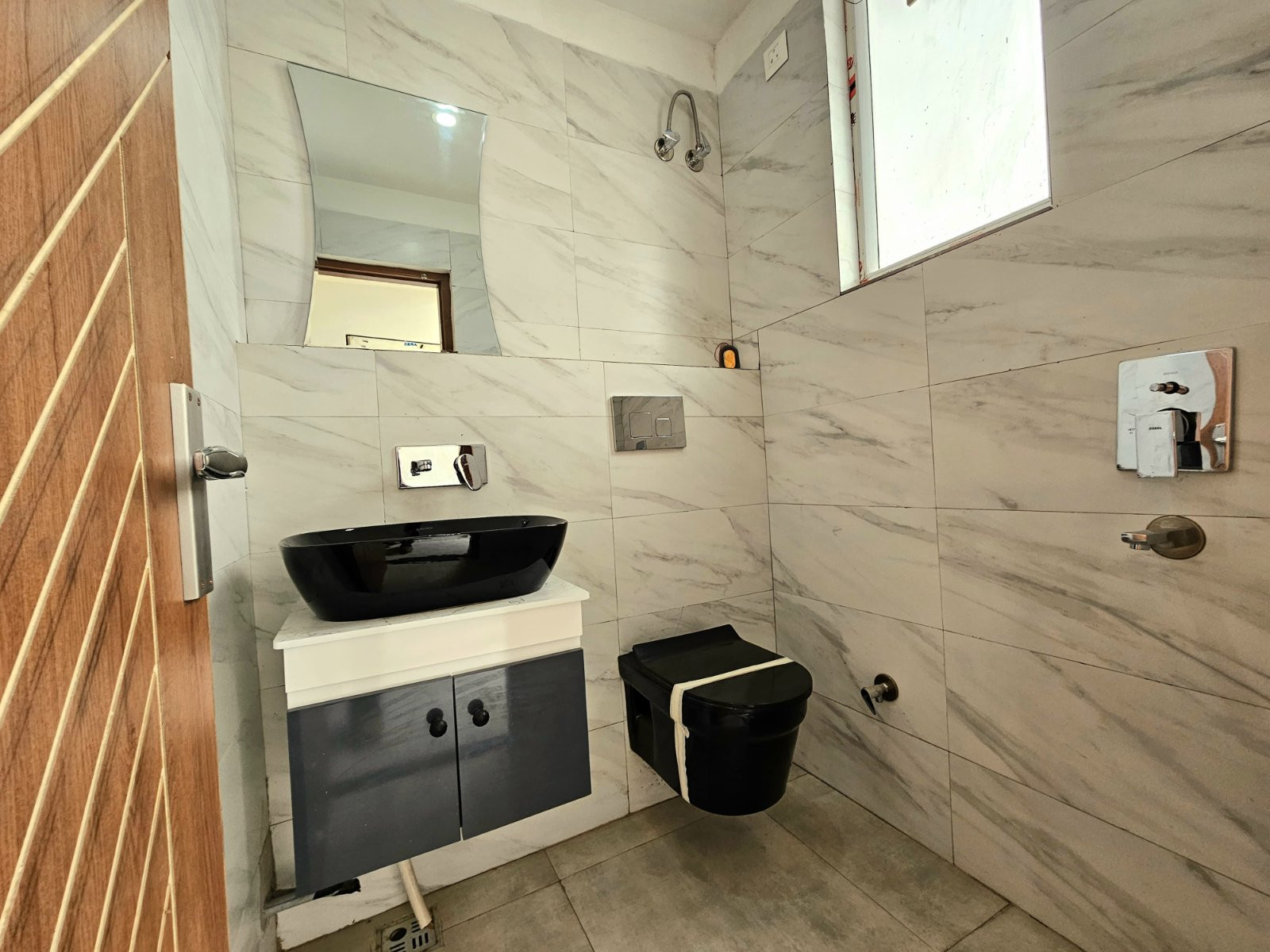 3 BHK Builder Floor in Zirakpur, Mohali — photo 12