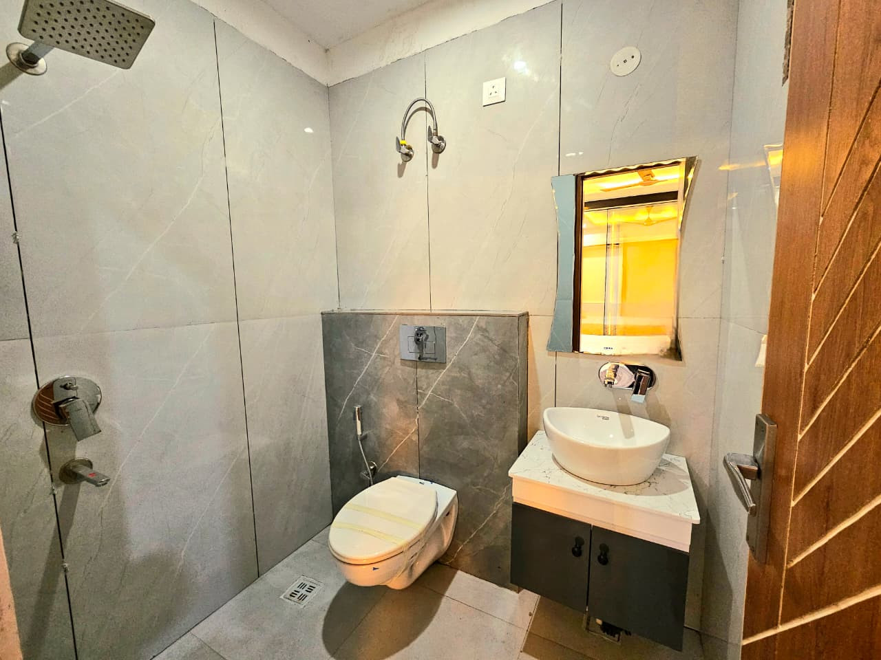 3 BHK Builder Floor in Zirakpur, Mohali — photo 11