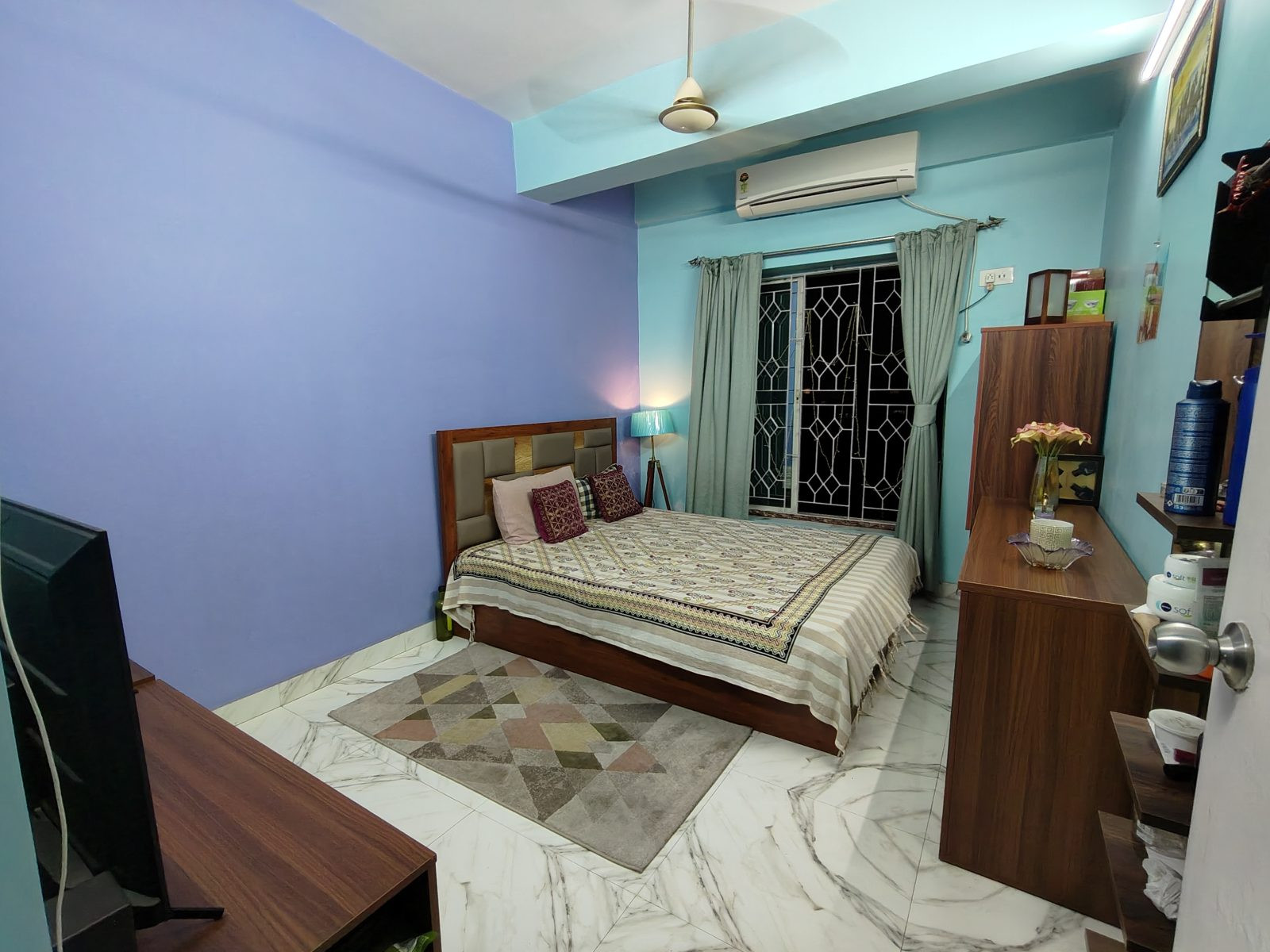 2 BHK Apartment for sale in Kaikhali, Kolkata