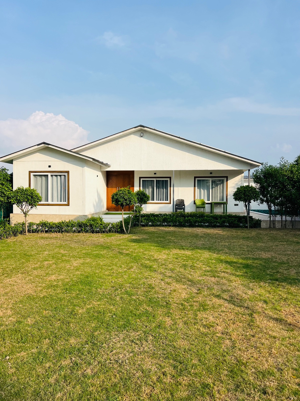 3 BHK Farm House in Noida — hero photo
