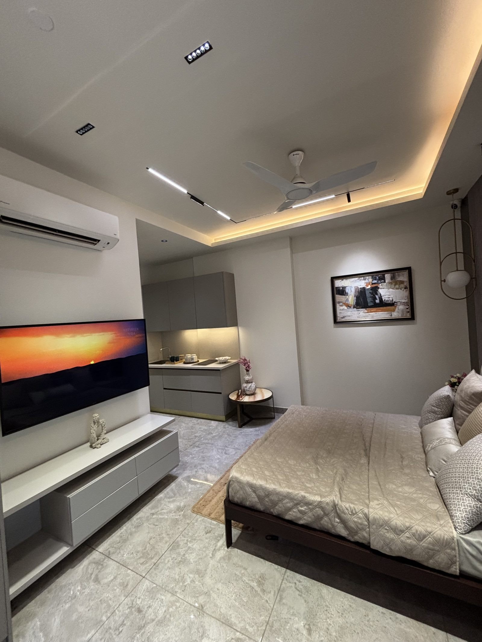 Apartment in Moti Nagar, Delhi — hero photo
