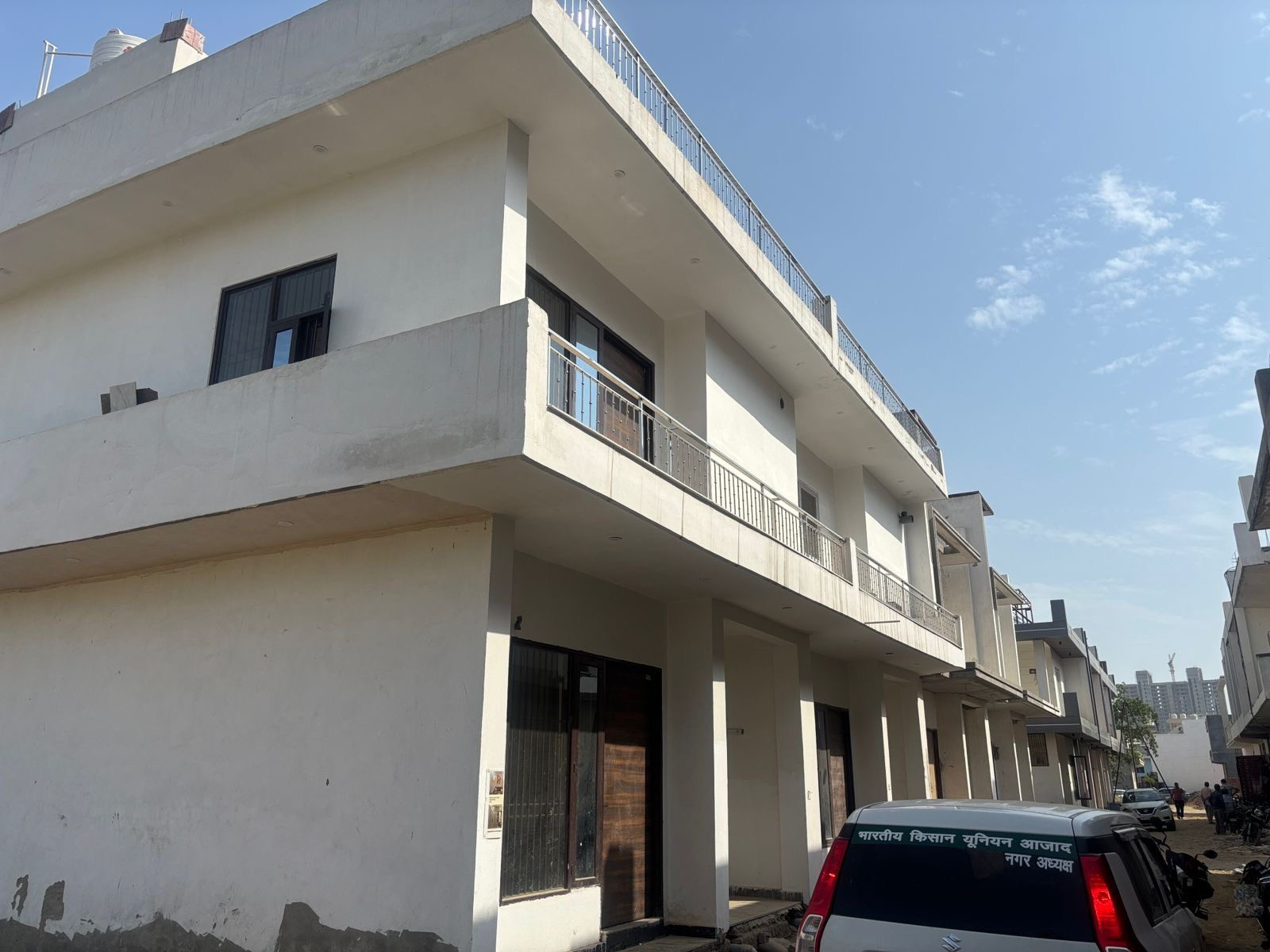 3 BHK Villa for sale in Greater Noida West Road, Noida