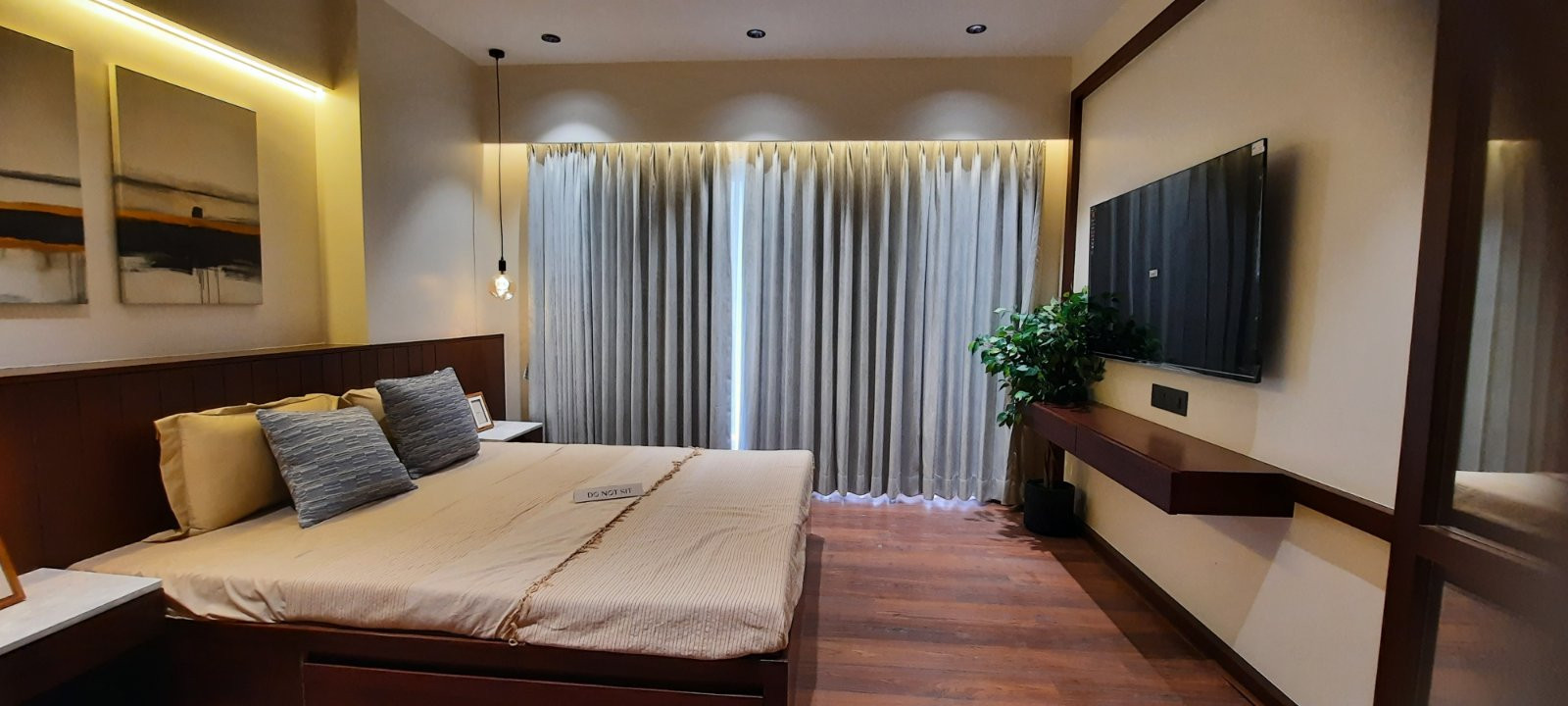 Master bedroom 3