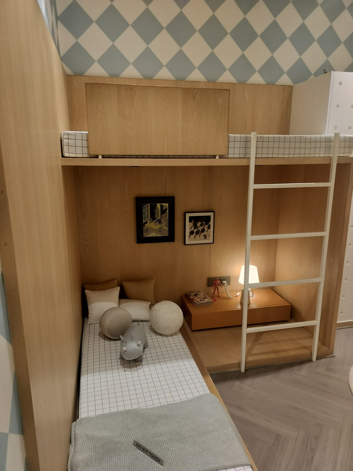 4 BHK Apartment in Ahmedabad — photo 9
