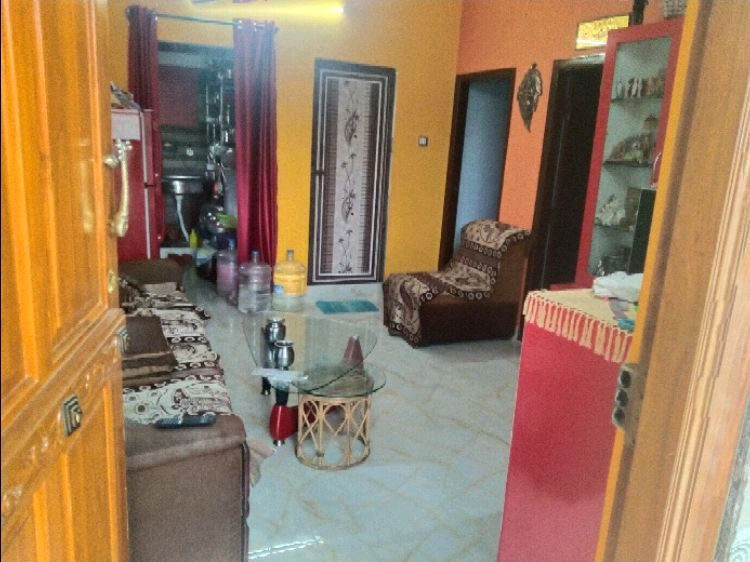 G+1 2 BHK House for Sale – Perfect Blend of City Convenience & Village Living! Looking for a peaceful home with the feel of your native village, while still being close to all city amenities? This property could be the perfect choice! ✨ Pro