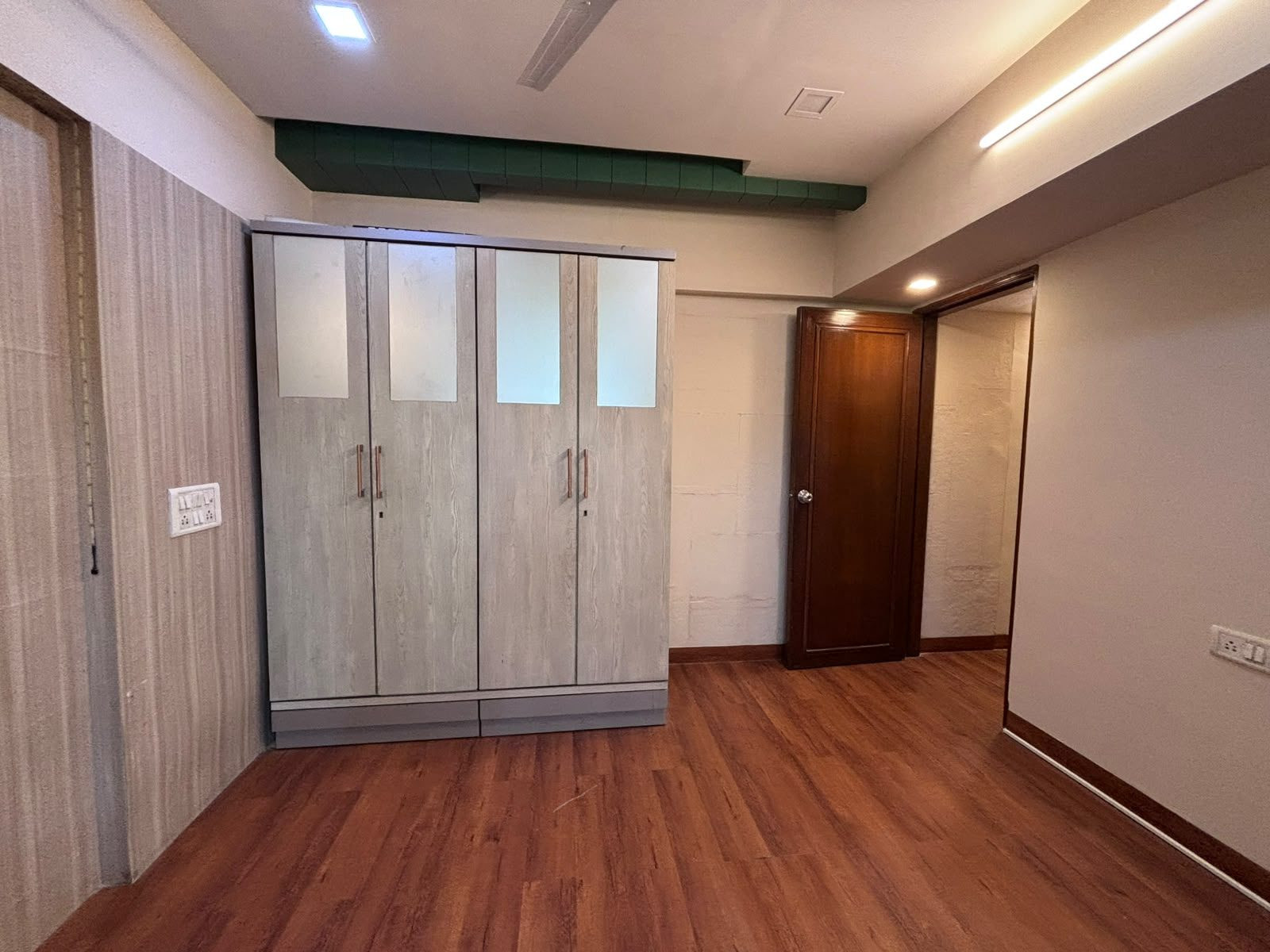 3 BHK Apartment for rent in Andheri West, Mumbai