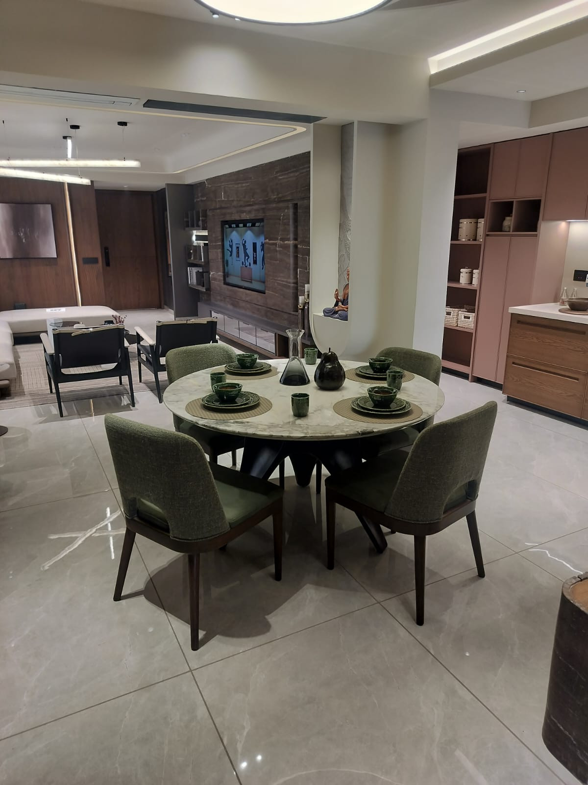 4 BHK Apartment in Ahmedabad — photo 8