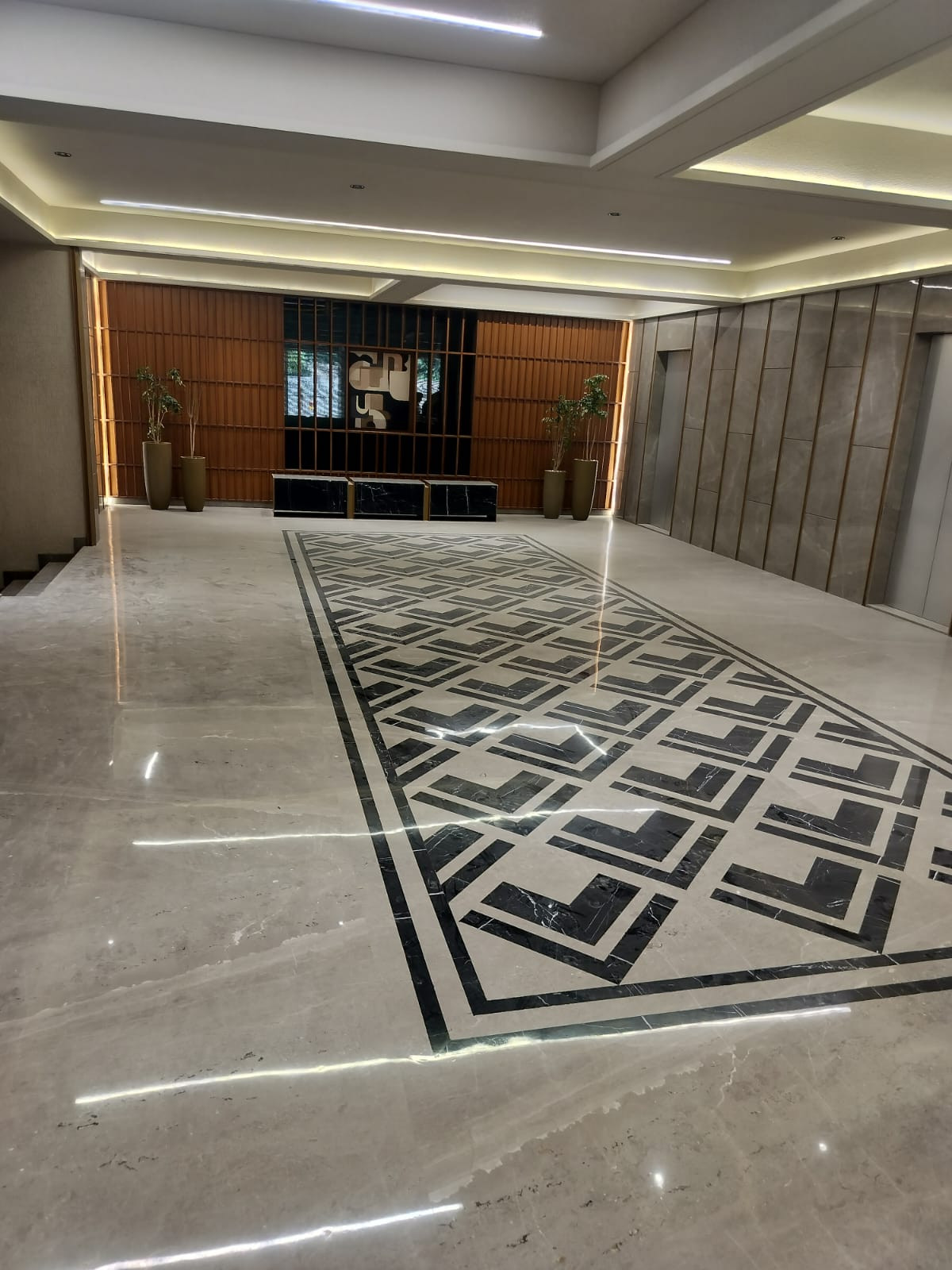 Re 45 — 4 BHK in Ahmedabad