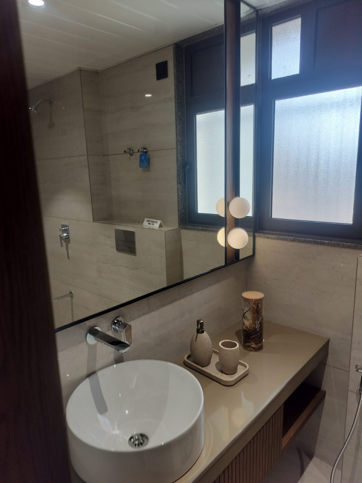4 BHK Apartment in Ahmedabad — photo 9