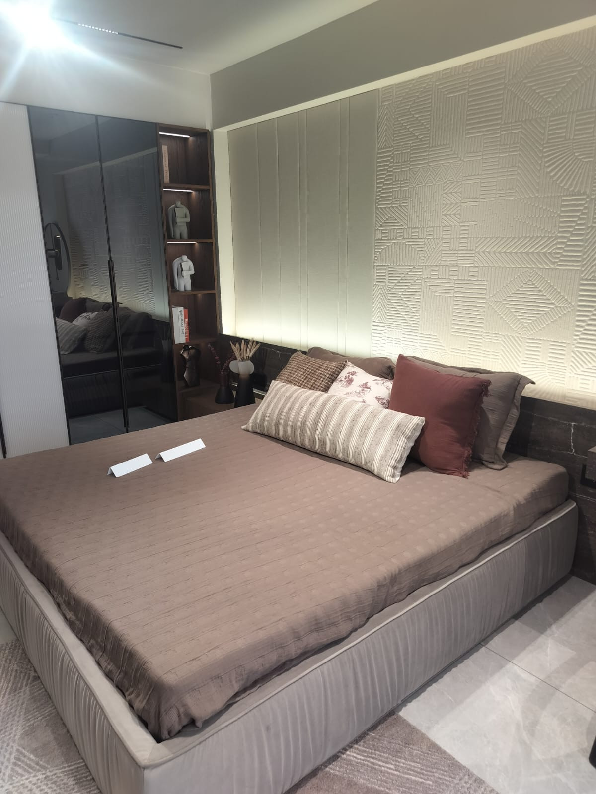 4 BHK Apartment in Ahmedabad — photo 10