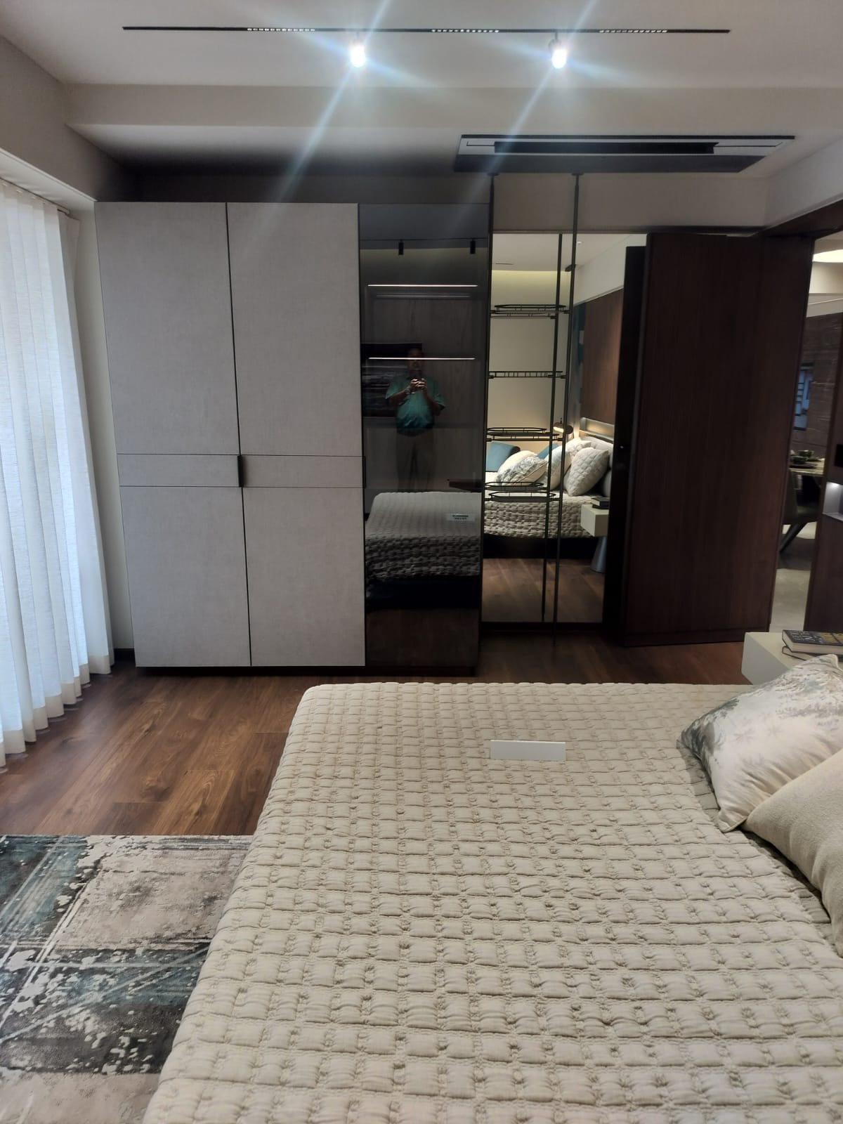 4 BHK Apartment in Ahmedabad — photo 12