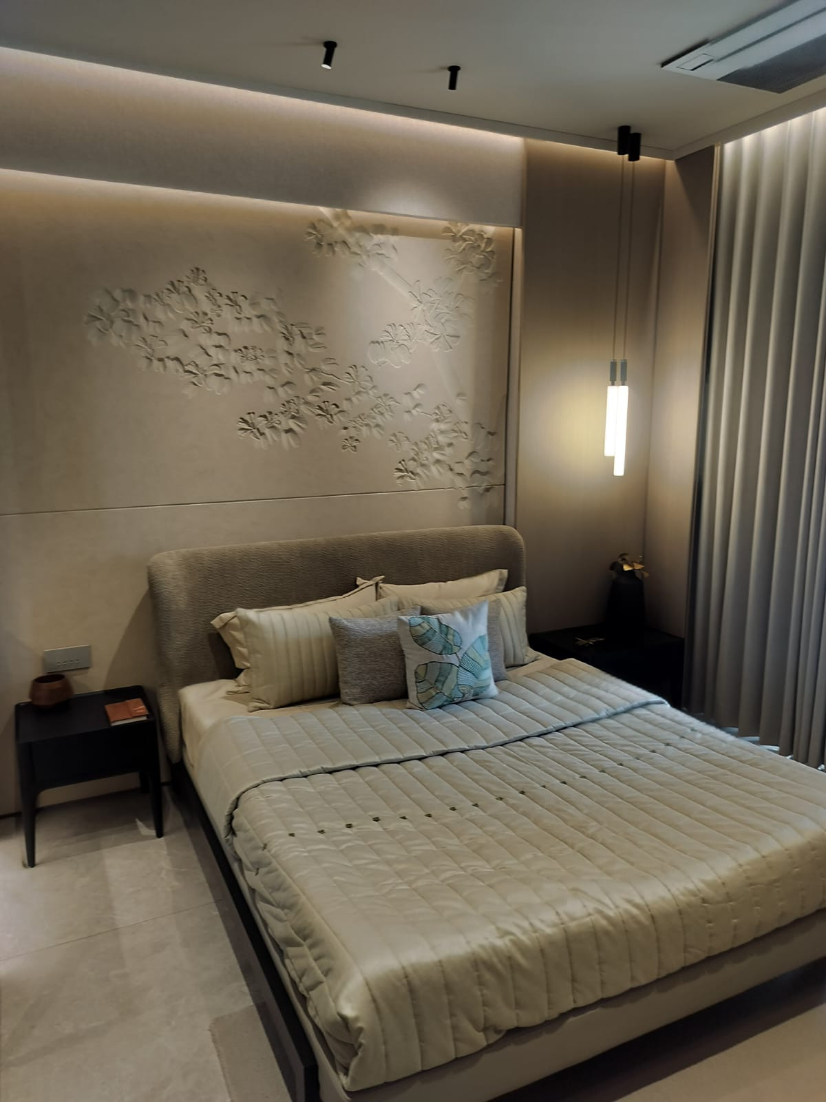4 BHK Apartment in Ahmedabad — photo 4