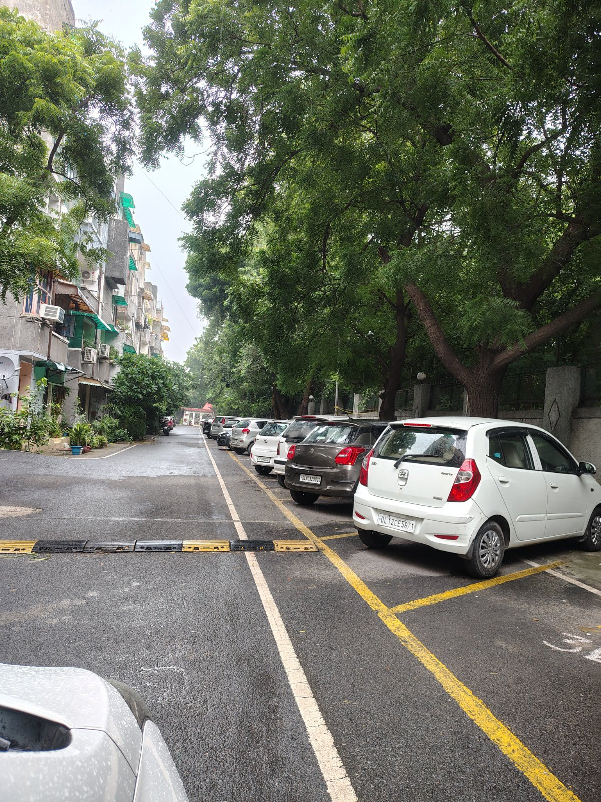 2 BHK DDA flats with most prime location and green area