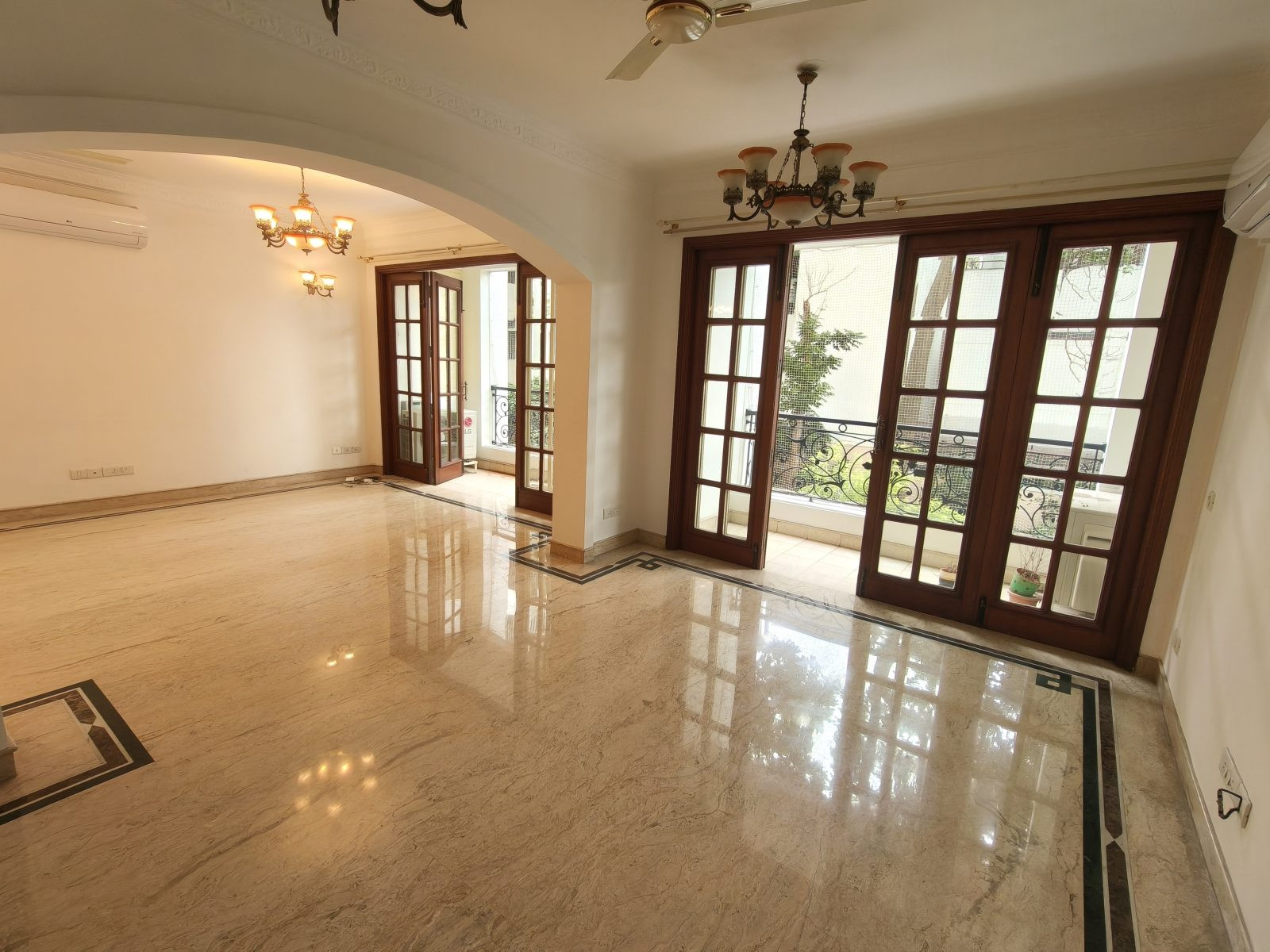 Apartment in Fraser Town, Bengaluru — hero photo