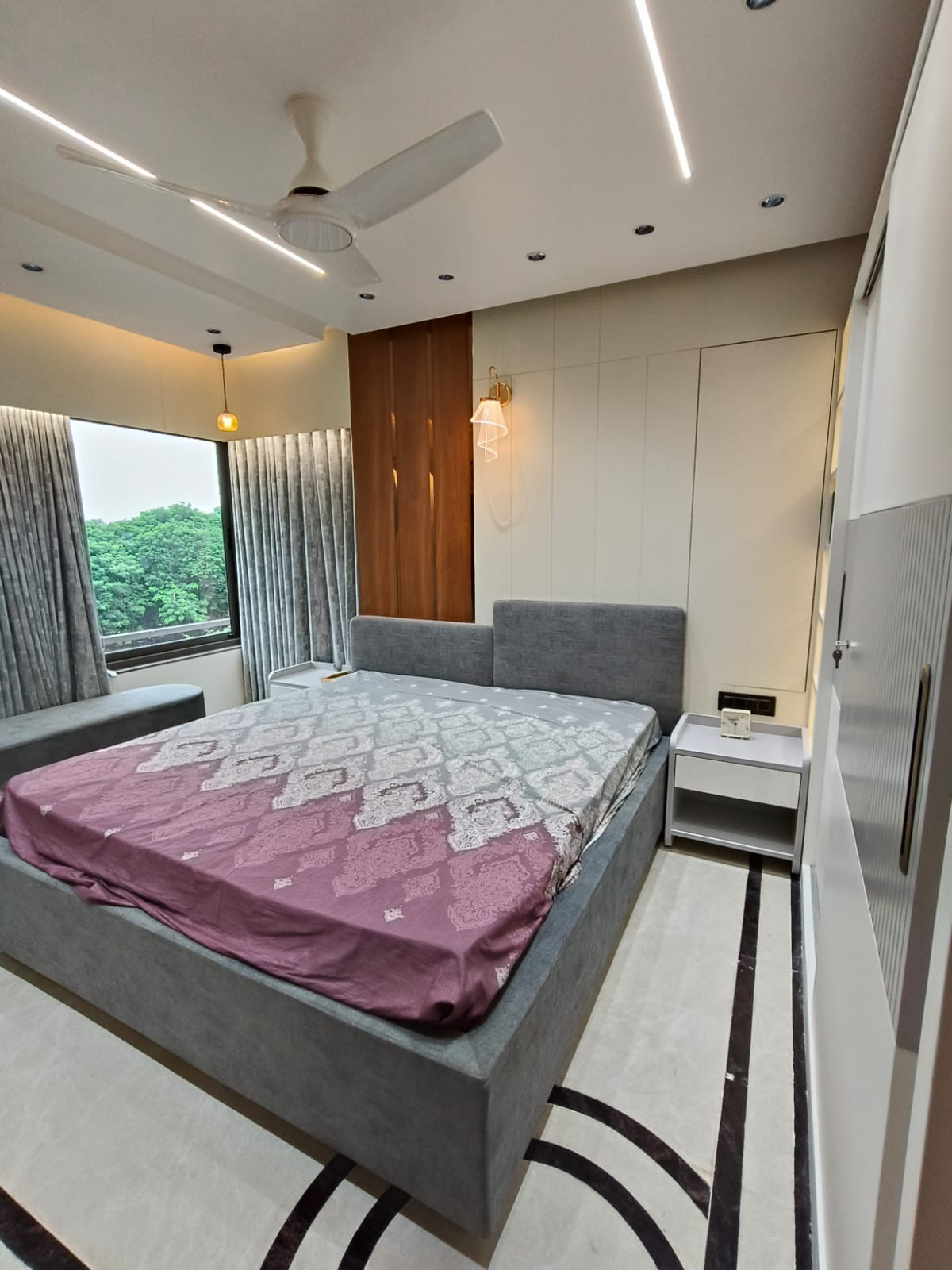 3 BHK Apartment in SG Highway, Ahmedabad — photo 2