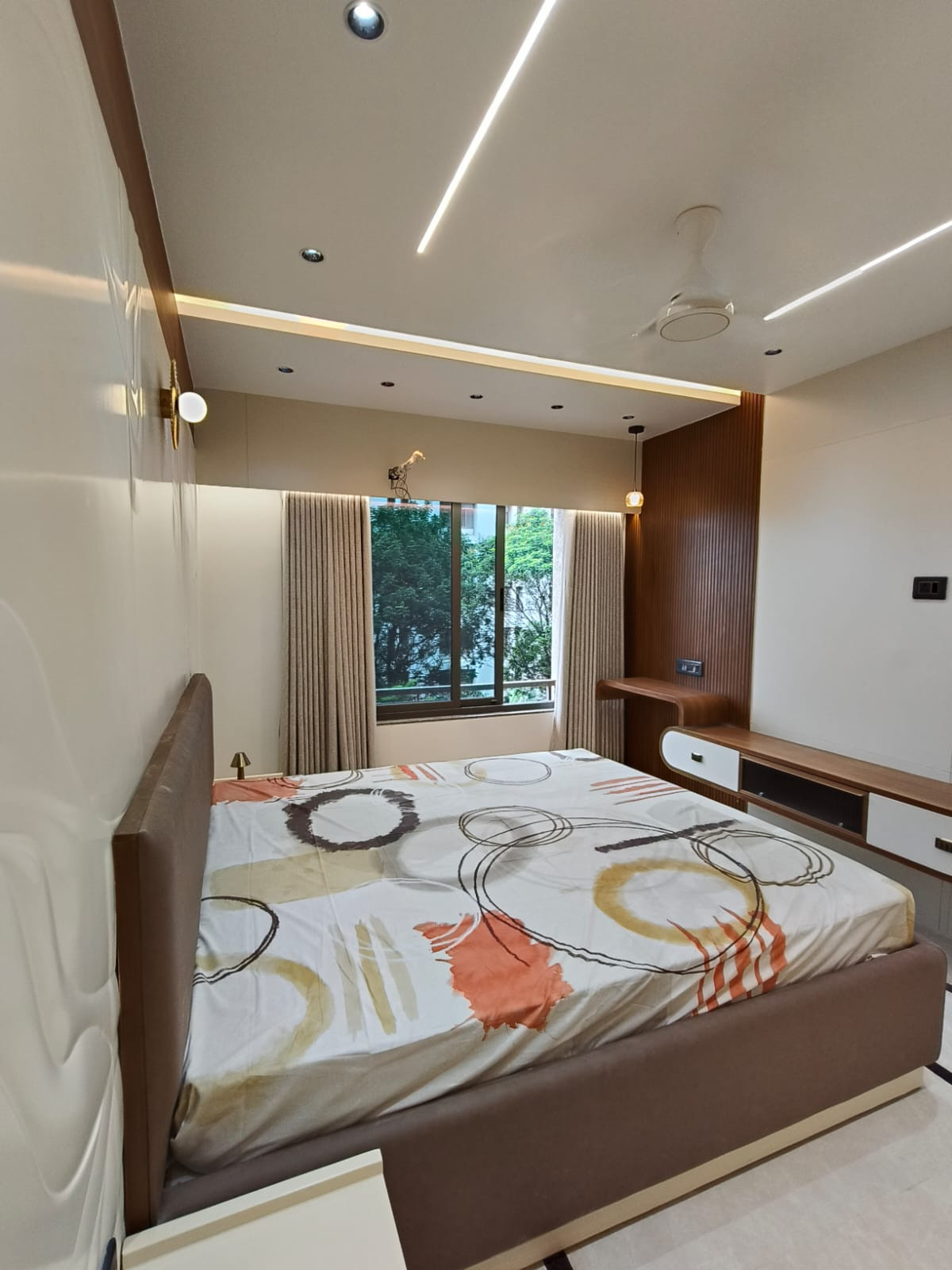 3 BHK Apartment in SG Highway, Ahmedabad — photo 3