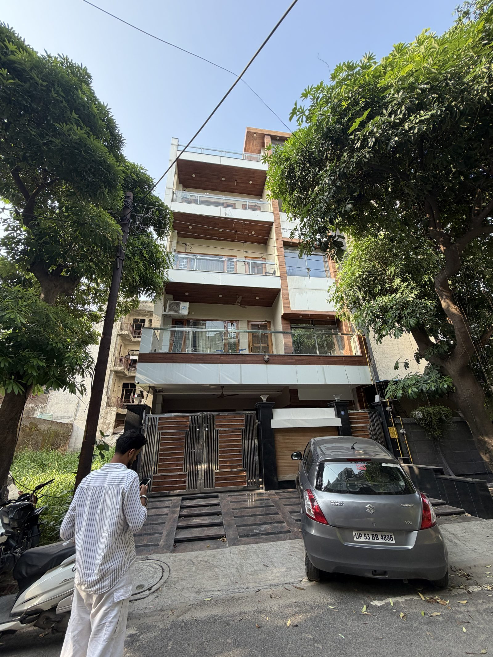 2 BHK Apartment for rent in Sector 44, Noida