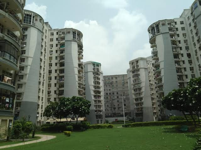 4 BHK Apartment for sale in Vibhuti Khand, Lucknow