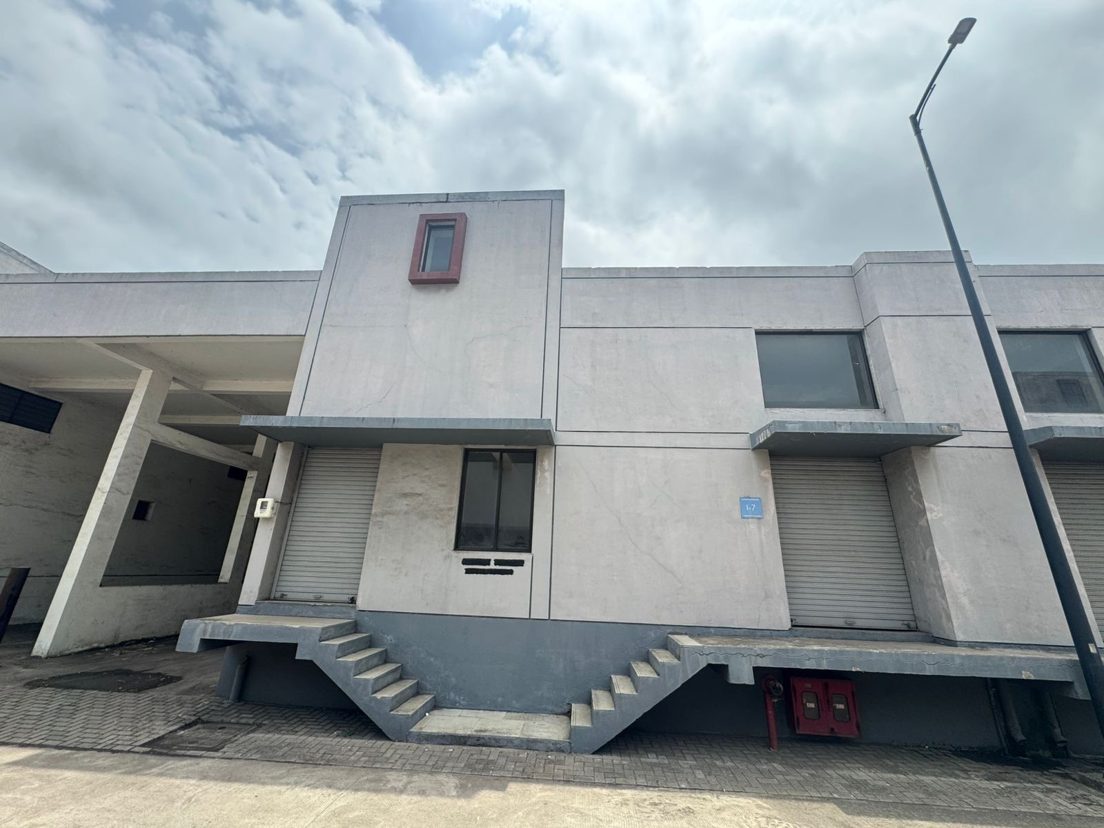 Warehouse in Chalthan — hero photo
