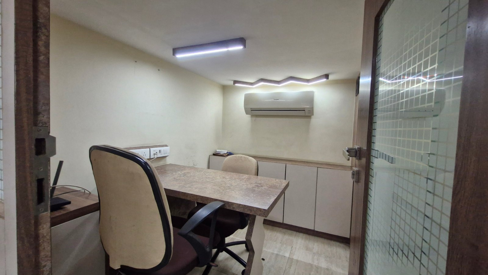 Office in Goregaon East, Mumbai — photo 8
