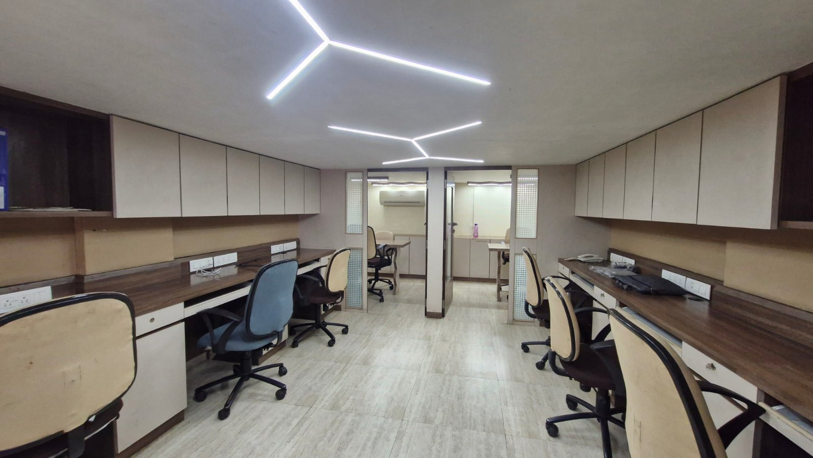 Office in Goregaon East, Mumbai — photo 9