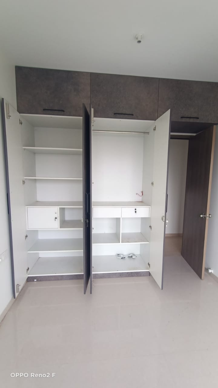 2 BHK Apartment in Balkum, Thane — photo 9