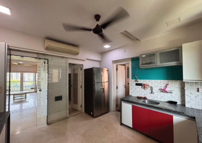 4 BHK Apartment in Thaltej, Ahmedabad — photo 10
