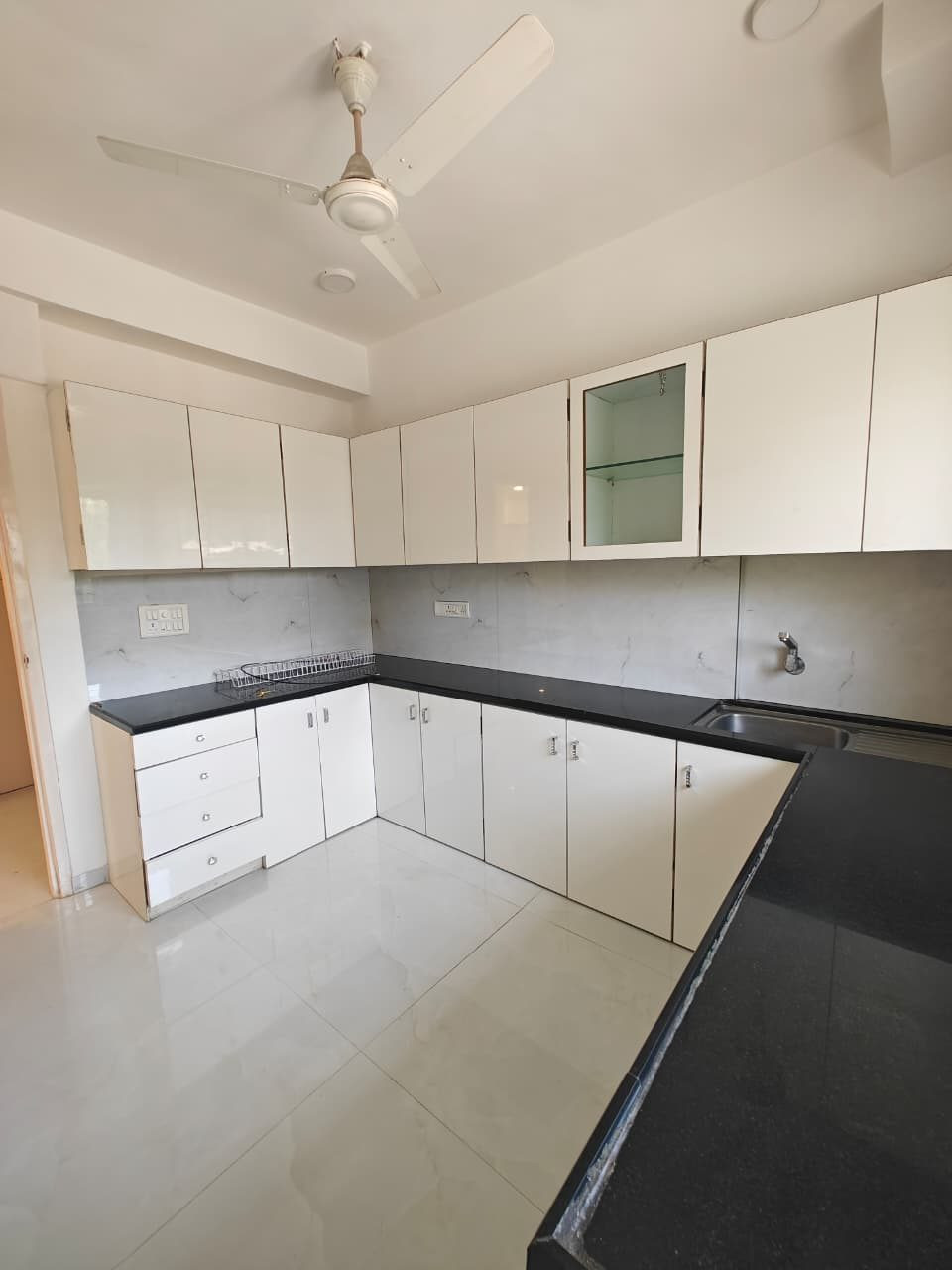 2 BHK Apartment for rent in Bandra West, Mumbai