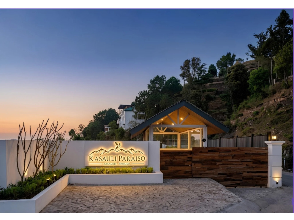 Kasauli Paraiso luxury 2BHK, spacious 3BHK, majestic Skyvilla, or a private Bungalow in Kasauli Himachal Pradesh
