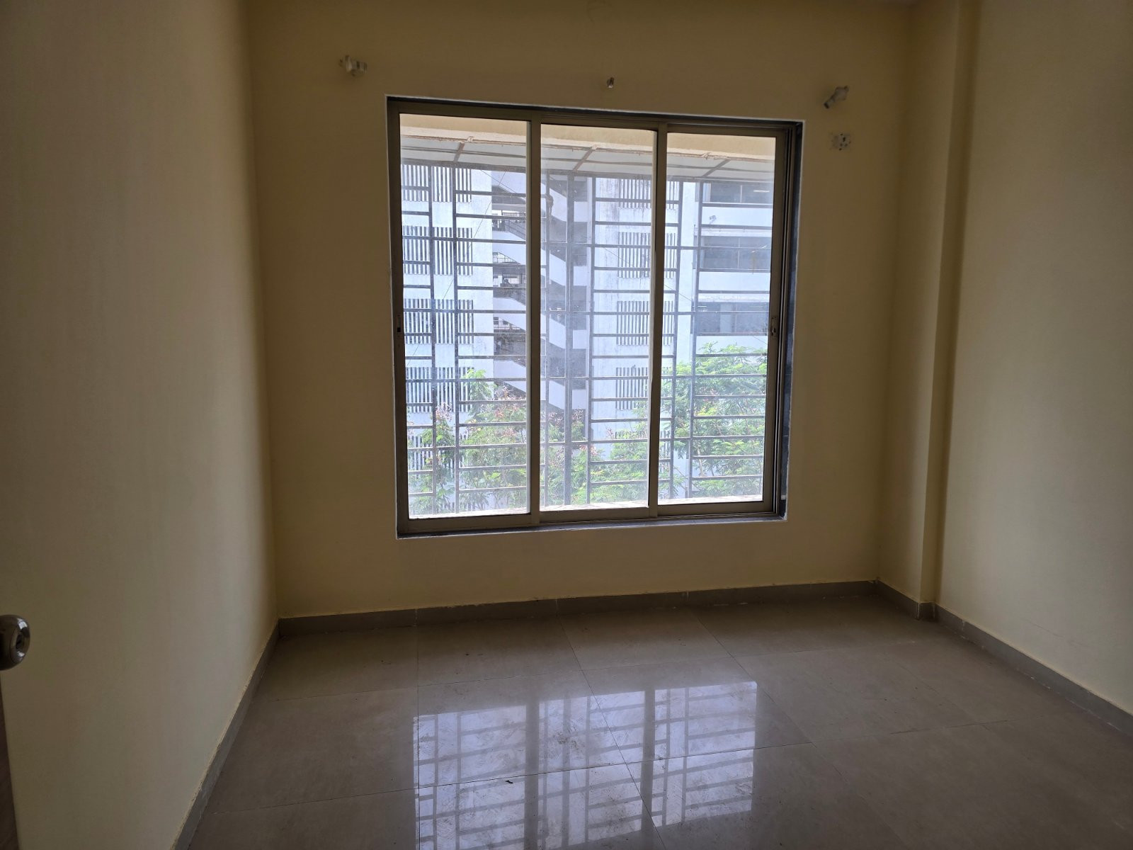 2 BHK Apartment in Virar West NEAR NEW VIVA COLLEGE ROAD, Palghar — photo 2