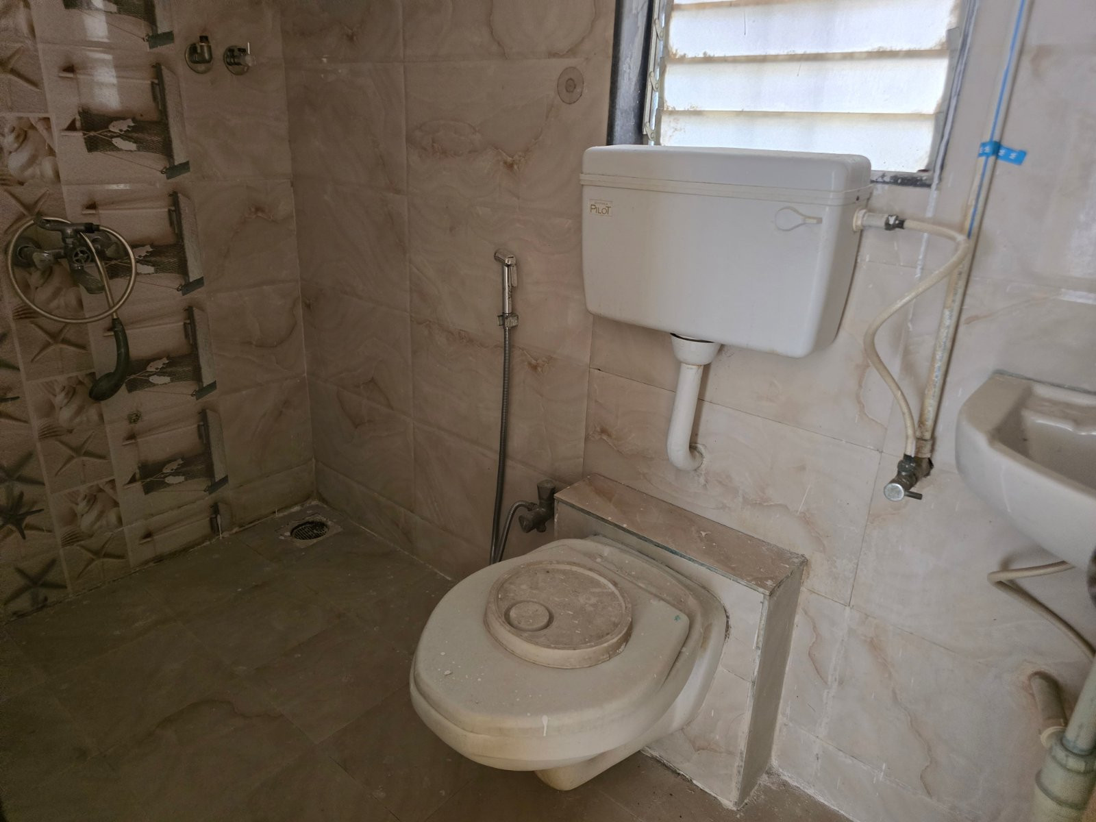 2 BHK Apartment in Virar West NEAR NEW VIVA COLLEGE ROAD, Palghar — photo 5