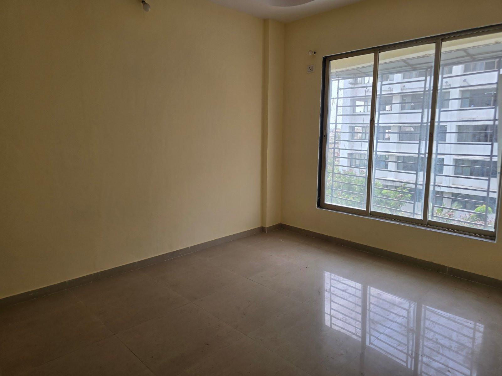 2 BHK Apartment in Virar West NEAR NEW VIVA COLLEGE ROAD, Palghar — hero photo
