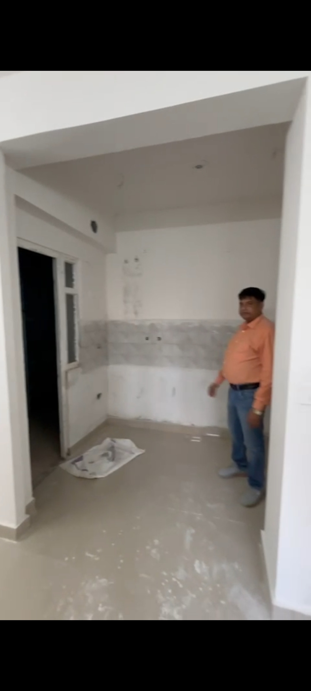 3 BHK Apartment in Yakubpur, Noida — photo 6